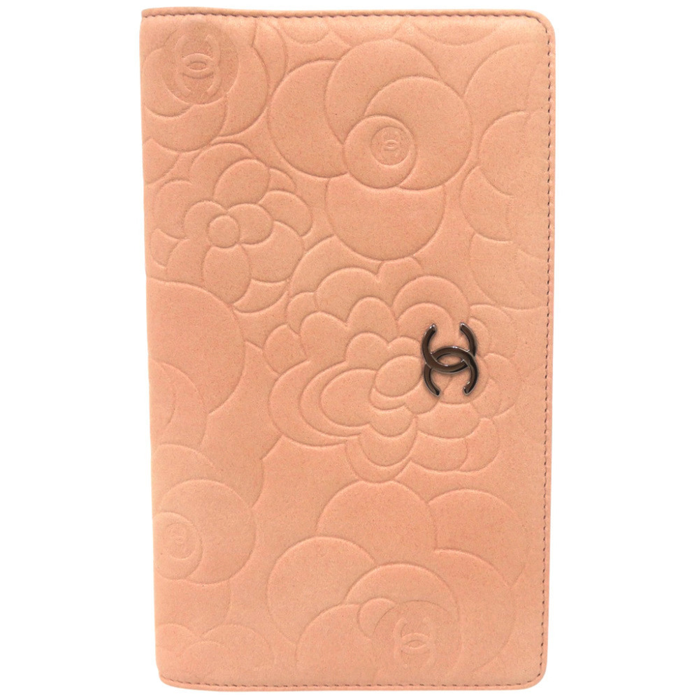 CHANEL Cream Lambskin Leather Logo Wallet